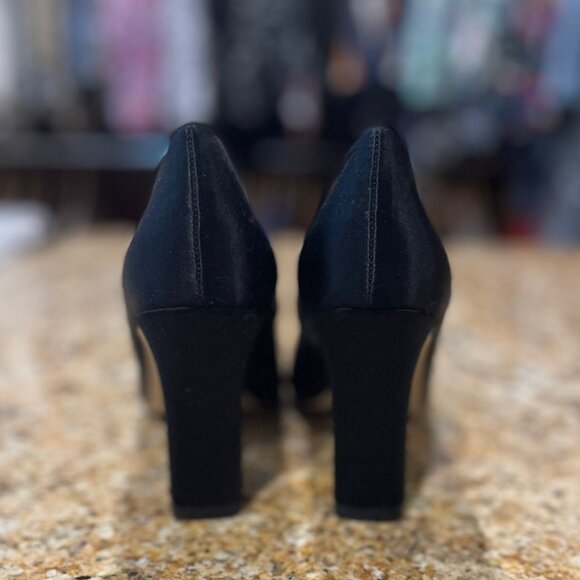 Talbots Black Satin Round Toe Evening Pumps - Picture 2 of 4